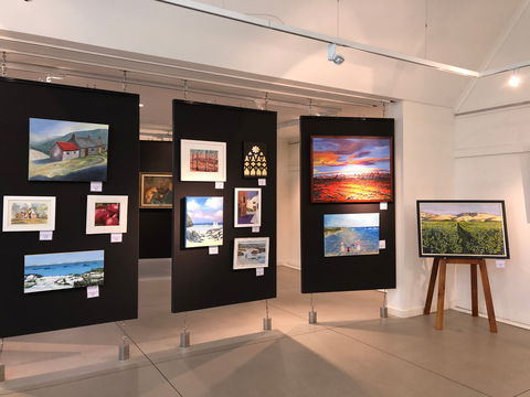 Clare Louise Treis - Australian Landscapes Exhibition -  Ascot Art Gallery Kadina - Pubs and Clubs 1