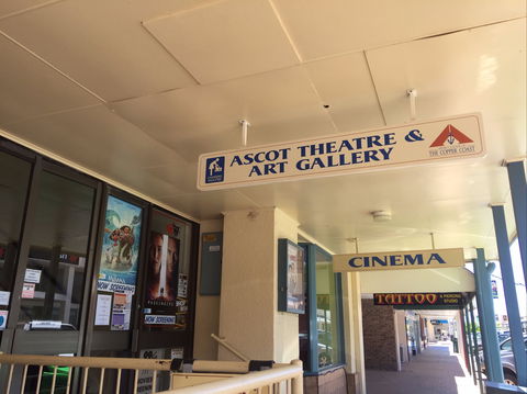 Clare Louise Treis - Australian Landscapes Exhibition -  Ascot Art Gallery Kadina - Pubs and Clubs 2