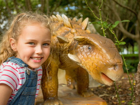 Mega Creatures At Hunter Valley Gardens - Postponed - Go Out 2