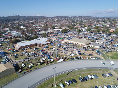 Wagga Swap Meet Run By  Classic And Historic Automobile Club Of Australia - Wagga Wagga Region - Go Out 0