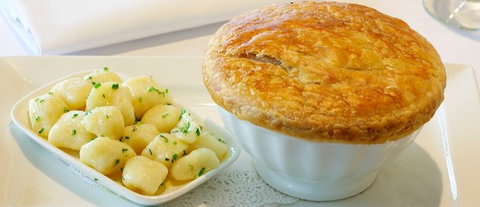 Banjo Paterson Cottage Restaurant - Pubs and Clubs 1