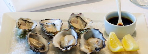 Banjo Paterson Cottage Restaurant - Pubs and Clubs 4