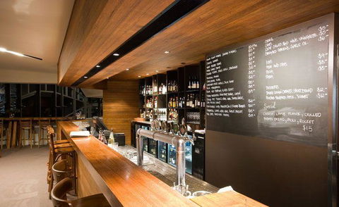 Peppermint Bay - Bar, Dining And Terrace - Go Out 5