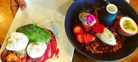 Red Lantern On Riley - Pubs and Clubs 1