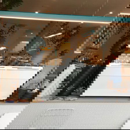 Bob's Your Uncle Cafe - Go Out 0