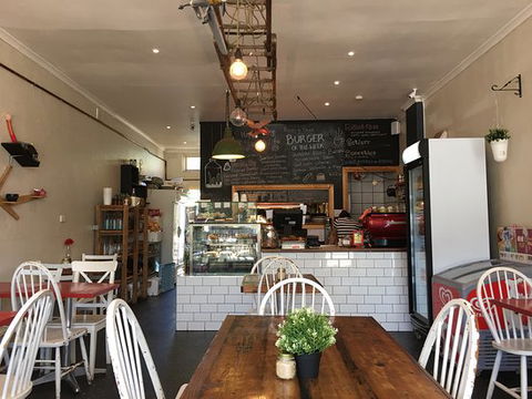 The Foodrinkery - Pubs and Clubs 0