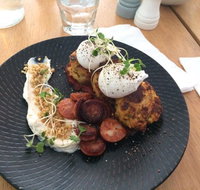 Trei Cafe - Pubs and Clubs