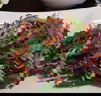 Le Phan - Pubs and Clubs