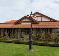 Rosebank North - Pubs and Clubs