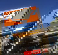 Max's Diner - Pubs and Clubs