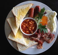 Mel's Cafe Footscray - Pubs and Clubs
