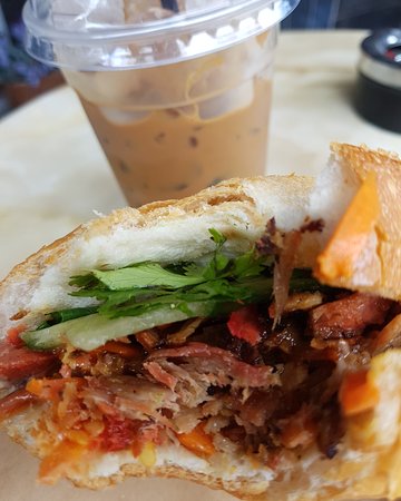 N Lee Bakery - Go Out 0