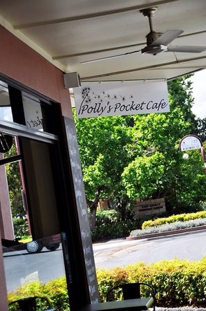 Pollys Pocket Cafe - Go Out 0