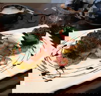 Est Espresso  Kitchen - Pubs and Clubs