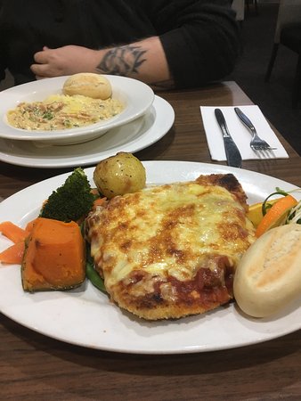 Morwell RSL - Go Out 0
