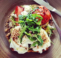 Elliotts Bistro - Pubs and Clubs