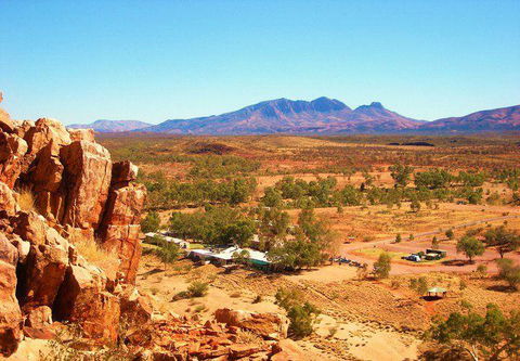 Glen Helen Homestead Lodge - Pubs and Clubs 9