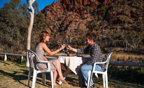 Glen Helen Homestead Lodge - Pubs and Clubs 5