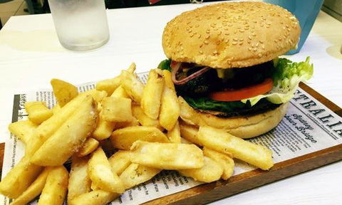 The Paddock Bakery - Pubs and Clubs 12