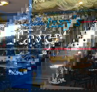 Izzys Tavern - Pubs and Clubs