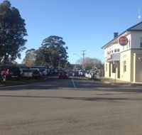Longwarry Hotel - Go Out
