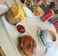 Supreme Bar and Restaurant - Go Out