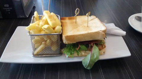 Cafe L'Attitude - Go Out 0