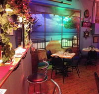 Izzys Restaurant Bar and Grill - Pubs and Clubs