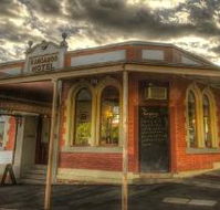 Kangaroo Hotel - Go Out