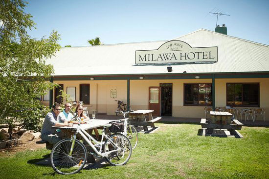 Wangandary VIC Pubs and Clubs