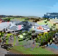 Pig  Whistle Hotel Restaurant - Go Out
