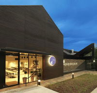 Radius Bar and Grill - Pubs and Clubs