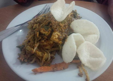 Pempek Clovelly - Go Out 0