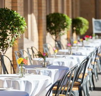 Customs House Hotel - Go Out