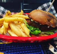 Hamilton Station Hotel Bistro - Go Out