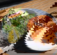 Official Mayfield Hotel - Go Out