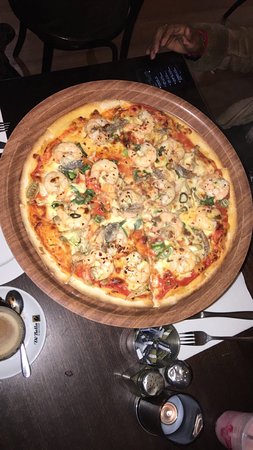 Beretta Cafe And Pizza Bar - Pubs and Clubs 0