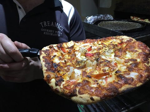 Treamici Pizzeria - Go Out 0