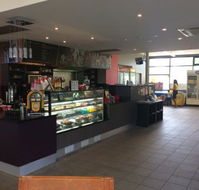 Sapphire's Cafe - Pubs and Clubs