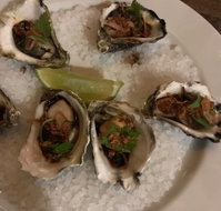 The Gunyah Restaurant at Paper Bark Camp - Go Out