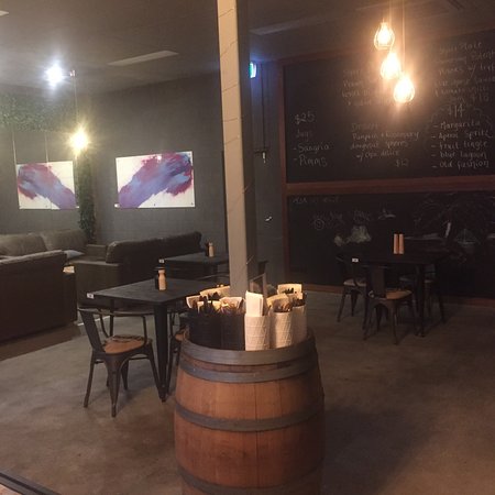 The Sset Food And Wine - Go Out 0
