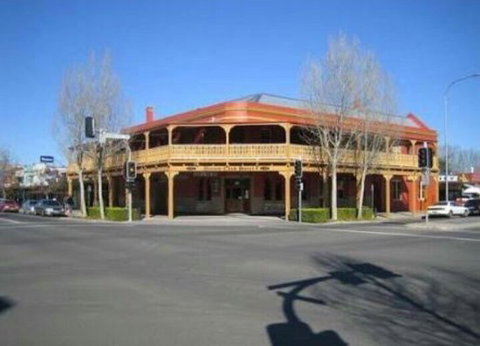 The Union Club Bistro And Steak House - Go Out 0