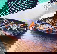 S-Que Restaurant - Go Out