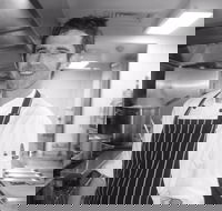 Season Restaurant - Go Out