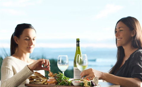 Elephant Rock Cafe Bar & Restaurant - Pubs and Clubs 9