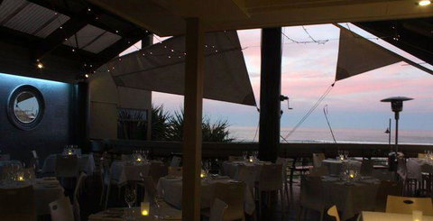 Elephant Rock Cafe Bar & Restaurant - Pubs and Clubs 15