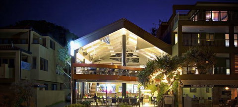 Elephant Rock Cafe Bar & Restaurant - Pubs and Clubs 5
