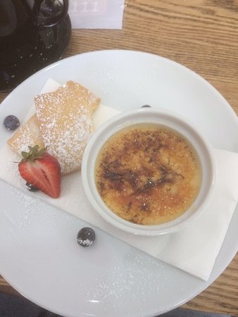 CAFE 111. 111 Monaro Street Queanbeyan - Go Out 0