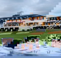 Karinyas Restaurant  Wine Bar - Go Out