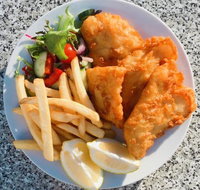 Monti's Ashore - Pubs and Clubs